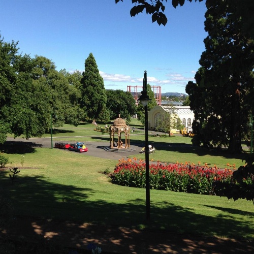 Commodore Regent image 17