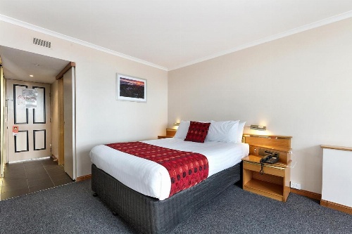 Commodore Regent image 43