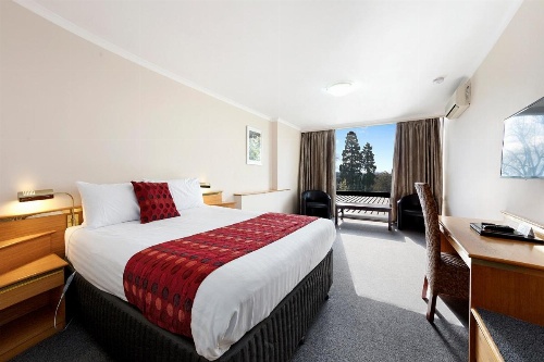 Commodore Regent image 44